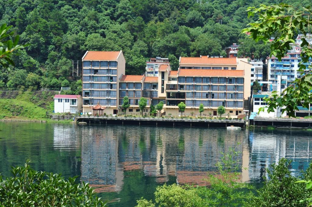 Jiande Yinyuan Hotel Tangcun エクステリア 写真